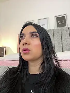 EmmyEvans1 online show from 02.17.25