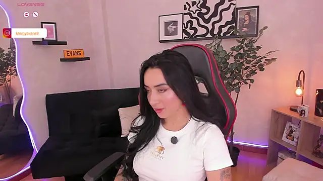 EmmyEvans1 online show from 09.23.25