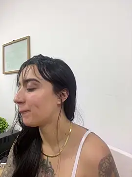 EmmyEvans1 online show from 02.10.26