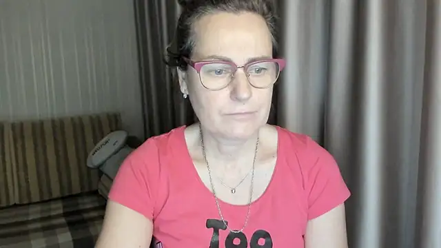 lauraoven online show from 01.11.25