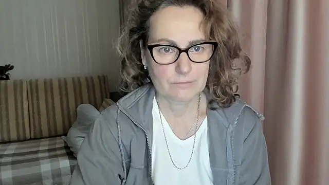 lauraoven online show from 02.05.25