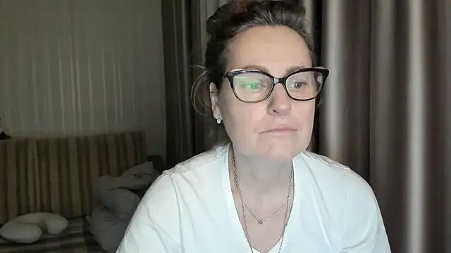 lauraoven online show from 02.06.25