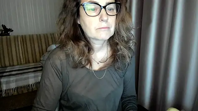 lauraoven online show from 12.17.25