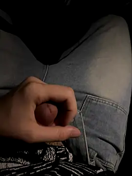 Snapshot of JohnnyBigShot chatting on 09.28.25 JohnnyBigShot online show from 09.28.25