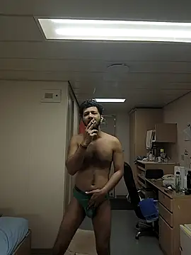 Snapshot of harddick0404 chatting on 10.28.25 harddick0404 online show from 10.28.25