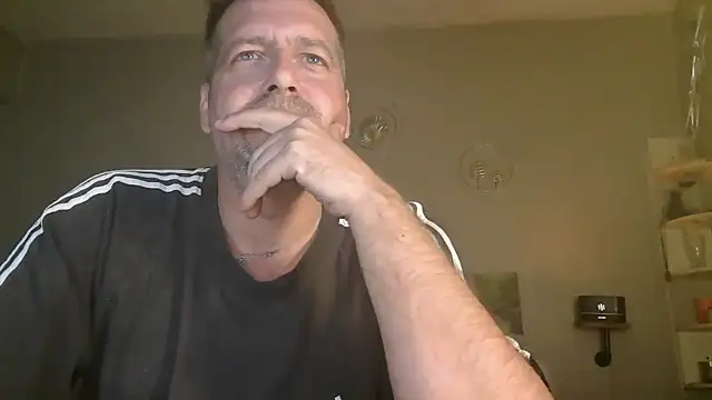 Snapshot of matrikes1 chatting on 05.11.26 matrikes1 online show from 05.11.26