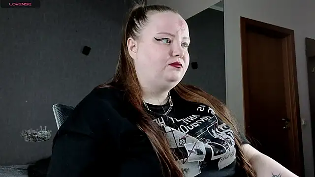 Snapshot of EMMA__CONNOR chatting on 09.15.25 EMMA  CONNOR online show from 09.15.25