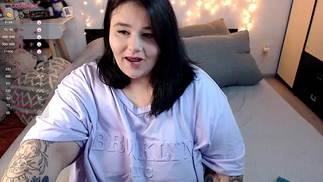 naughtykiss online show from 10.19.25