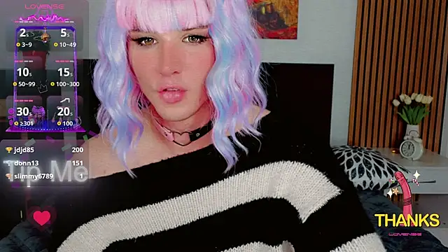 Snapshot of HelenSpellman chatting on 04.11.26 HelenSpellman online show from 04.11.26