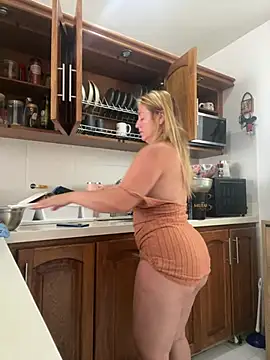 Snapshot of moniquerainx chatting on 07.26.26 moniquerainx online show from 07.26.26