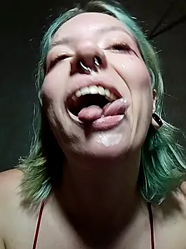 Snapshot of Rabit_Snake chatting on 02.08.25 Rabit Snake online show from 02.08.25