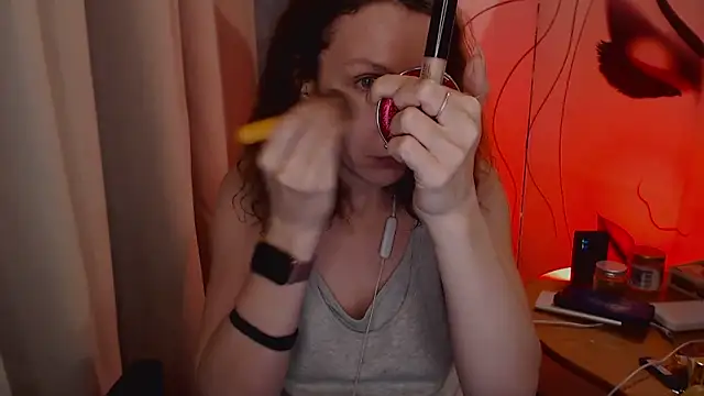 Snapshot of JohansonKatie chatting on 01.16.25 JohansonKatie online show from 01.16.25