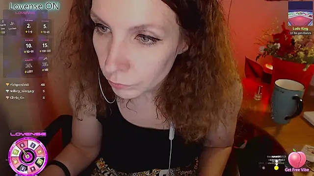 Snapshot of JohansonKatie chatting on 02.23.25 JohansonKatie online show from 02.23.25