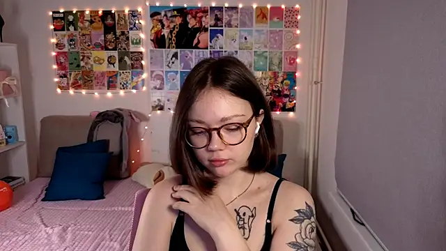 Snapshot of MilenaSaint chatting on 03.06.25 MilenaSaint online show from 03.06.25