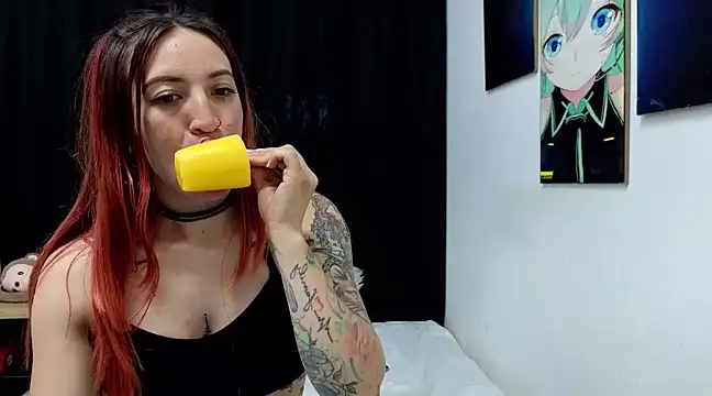 Snapshot of ninaa_fox chatting on 01.08.25 ninaa fox online show from 01.08.25