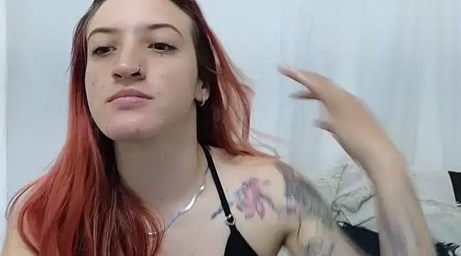 Snapshot of ninaa_fox chatting on 01.24.25 ninaa fox online show from 01.24.25