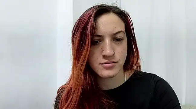 Snapshot of ninaa_fox chatting on 02.08.25 ninaa fox online show from 02.08.25