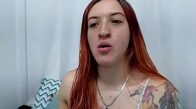 Snapshot of ninaa_fox chatting on 02.10.25 ninaa fox online show from 02.10.25
