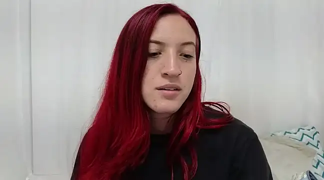 Snapshot of ninaa_fox chatting on 02.25.25 ninaa fox online show from 02.25.25