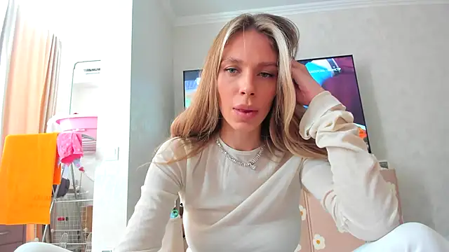 Snapshot of Iris_cherry chatting on 01.29.25 Iris cherry online show from 01.29.25