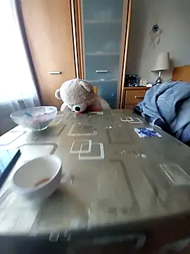 MlodyDres online show from 10.25.25