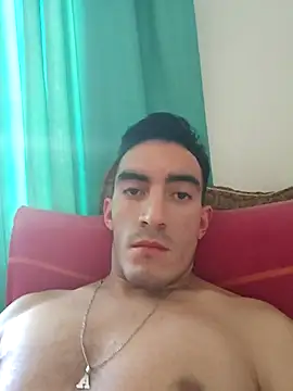 Snapshot of TommyMomentum chatting on 11.16.25 TommyMomentum online show from 11.16.25