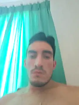 Snapshot of TommyMomentum chatting on 11.29.25 TommyMomentum online show from 11.29.25