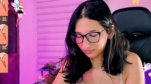 Snapshot of Luniverse chatting on 01.28.25 Luniverse online show from 01.28.25