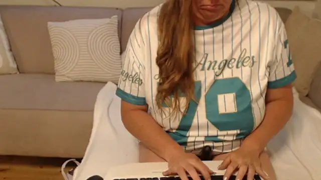 KimMitchelli online show from 05.22.26
