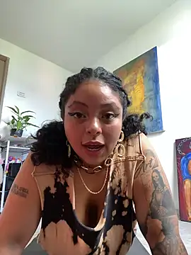 Snapshot of PrincessLauren420 chatting on 10.16.25 PrincessLauren420 online show from 10.16.25