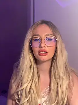 Snapshot of mollyxxx chatting on 01.16.25 mollyxxx online show from 01.16.25