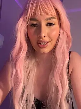 Snapshot of mollyxxx chatting on 03.05.25 mollyxxx online show from 03.05.25