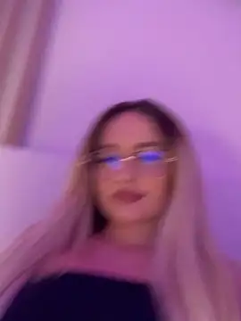 Snapshot of mollyxxx chatting on 02.26.26 mollyxxx online show from 02.26.26