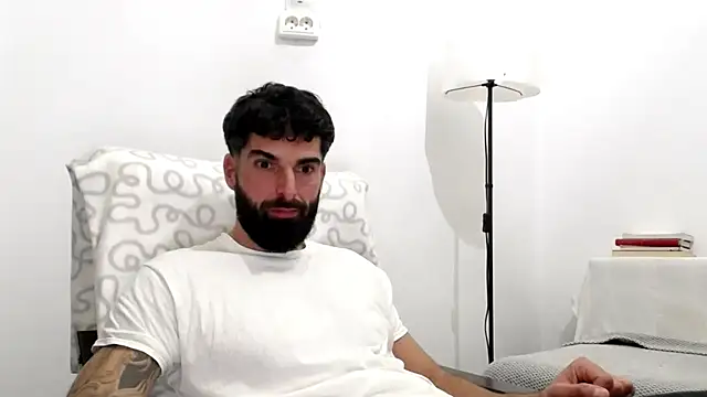 Verycutex online show from 12.21.25