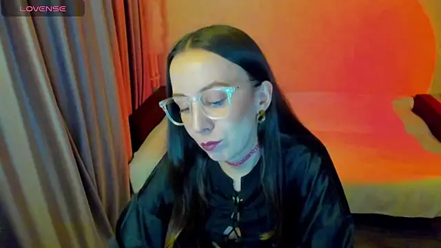 CurlySteph online show from 04.04.26