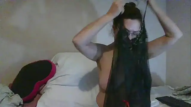 Hottie-Mom online show from 12.04.24