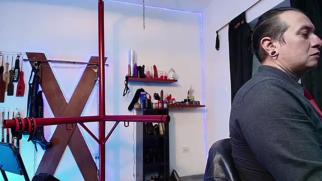 boy n girl online show from 02.20.25