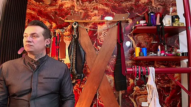 boy n girl online show from 10.12.25