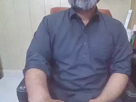 Snapshot of hairymaster95 chatting on 07.18.26 hairymaster95 online show from 07.18.26