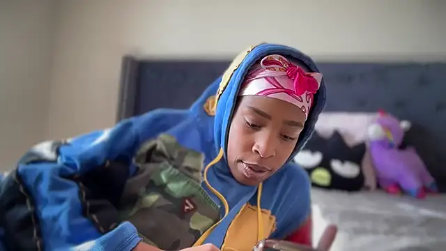 Cum2Charm online show from 11.10.25