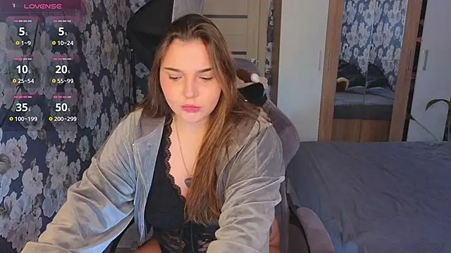  momiji  online show from 02.06.26