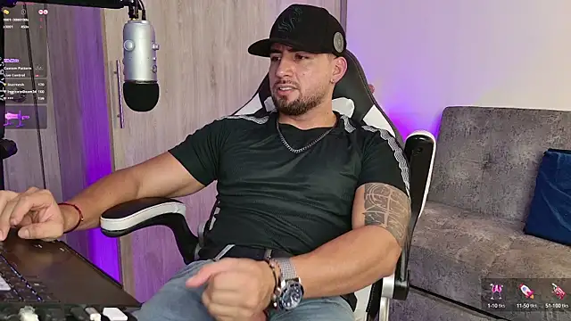 Snapshot of mr_david_cox chatting on 02.22.25 mr david cox online show from 02.22.25