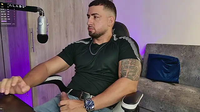 Snapshot of mr_david_cox chatting on 02.23.25 mr david cox online show from 02.23.25