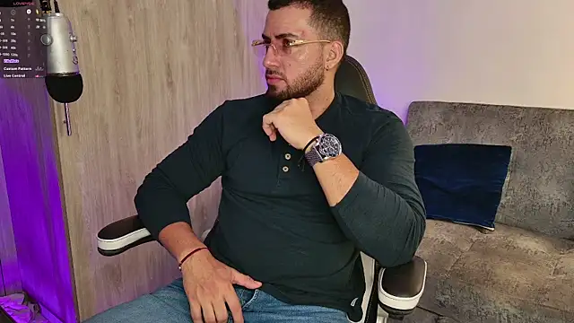 Snapshot of mr_david_cox chatting on 03.06.25 mr david cox online show from 03.06.25