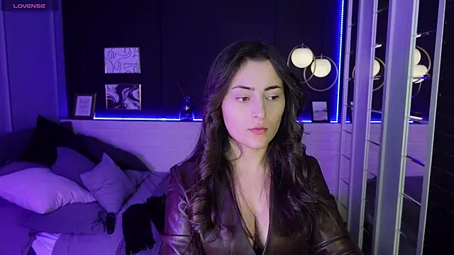 KylieMellow online show from 02.11.25