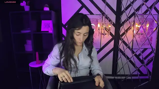 KylieMellow online show from 02.17.25