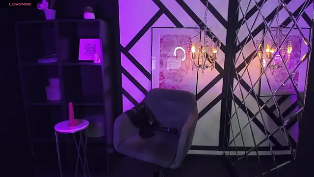 KylieMellow online show from 02.17.25