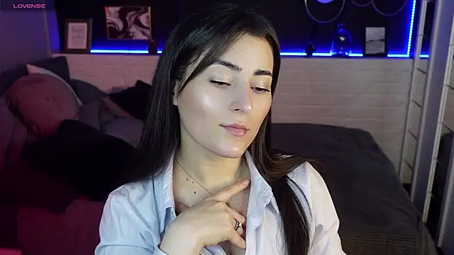 KylieMellow online show from 02.28.25