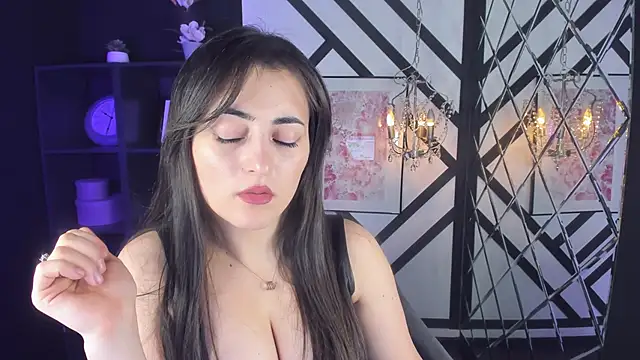 KylieMellow online show from 03.12.25