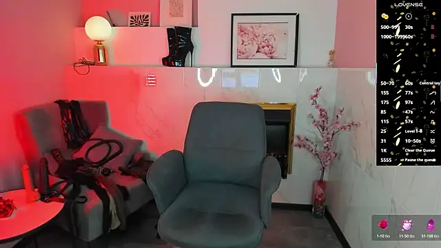 KylieMellow online show from 12.15.25